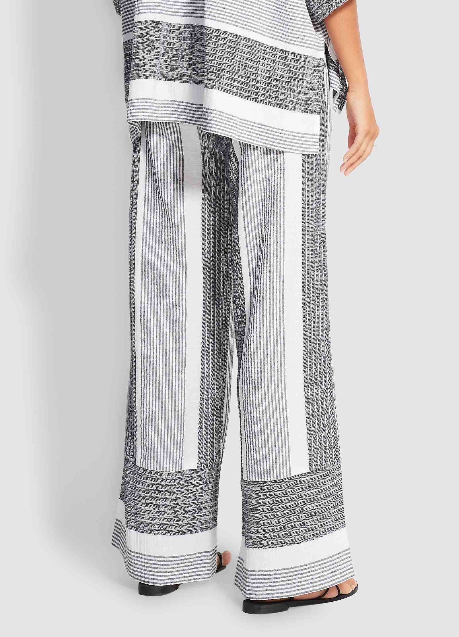 Jacquard Beach Pant  - Black - Image 4