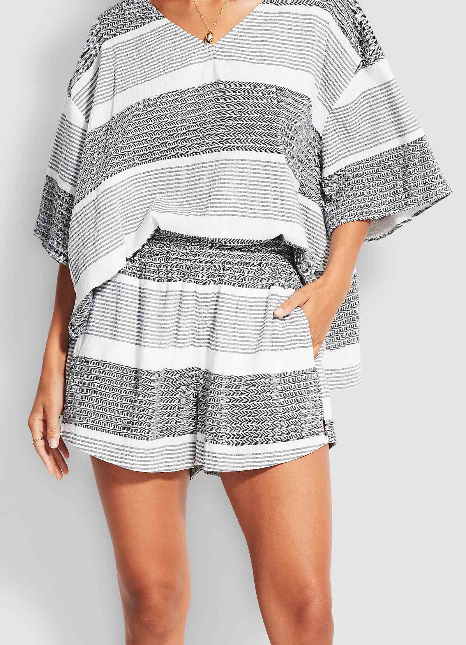 Jacquard Short - Black - Image 4
