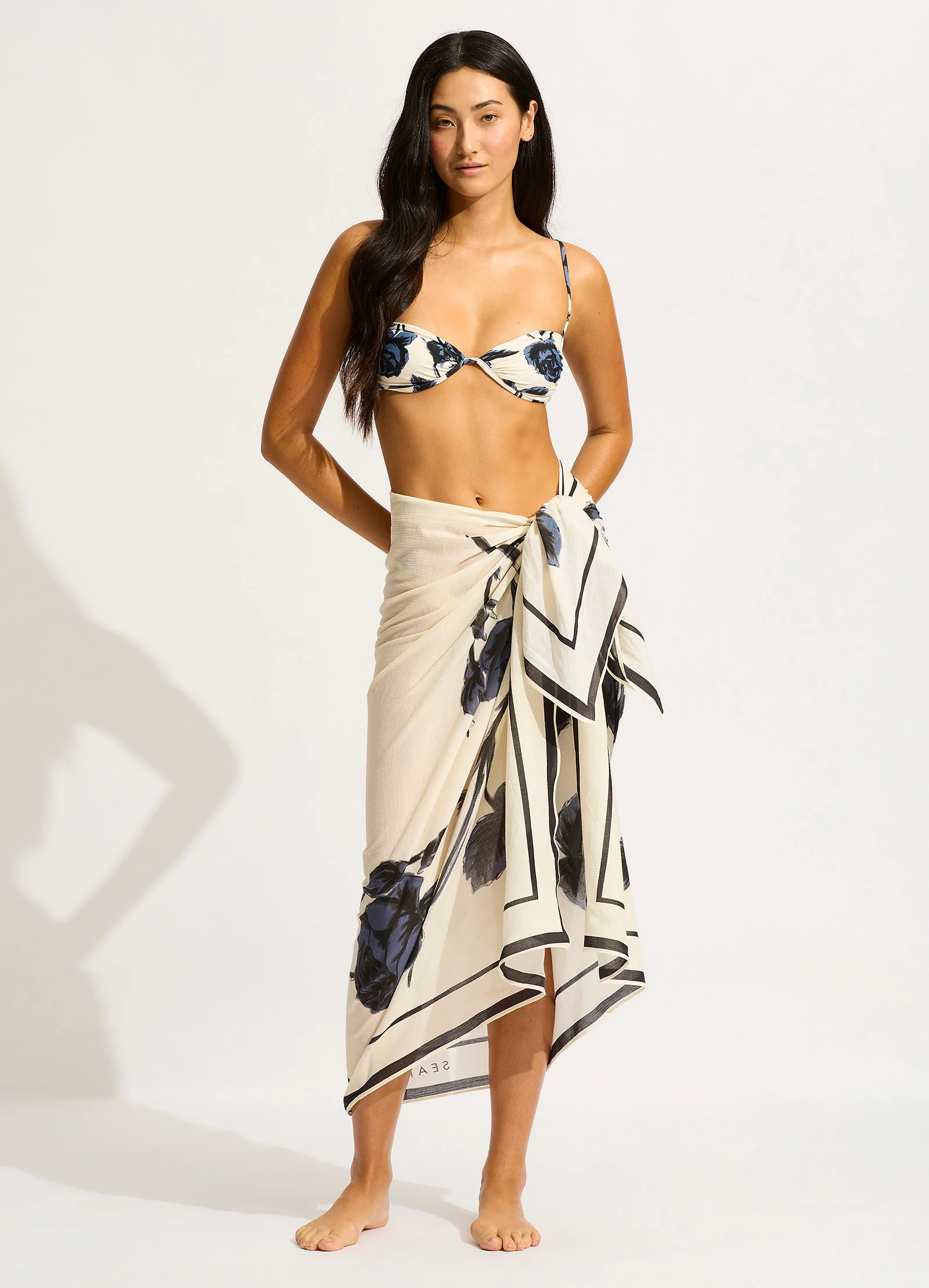 Rococo Sarong - Black
